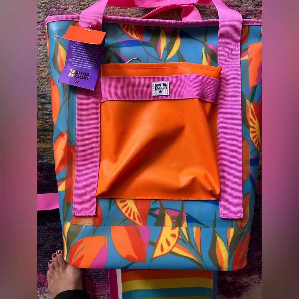 I am selling a Tabitha Brown beach cooler for Tabitha Brown plates